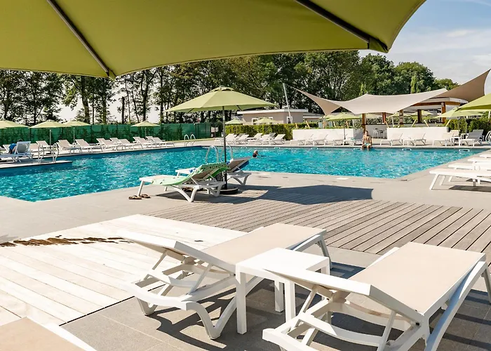 In Limburg With Outdoor Fireplace Bemelen